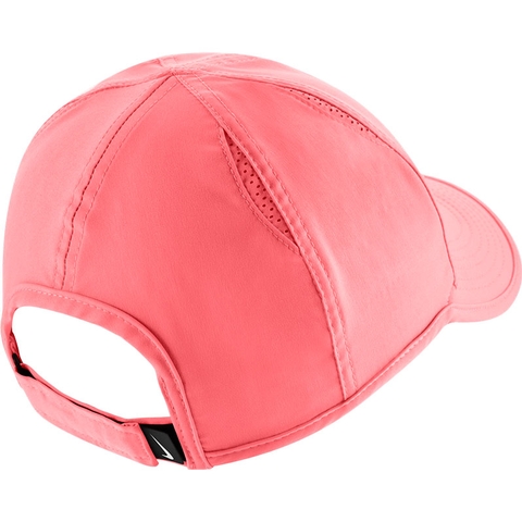 nike featherlight tennis hat
